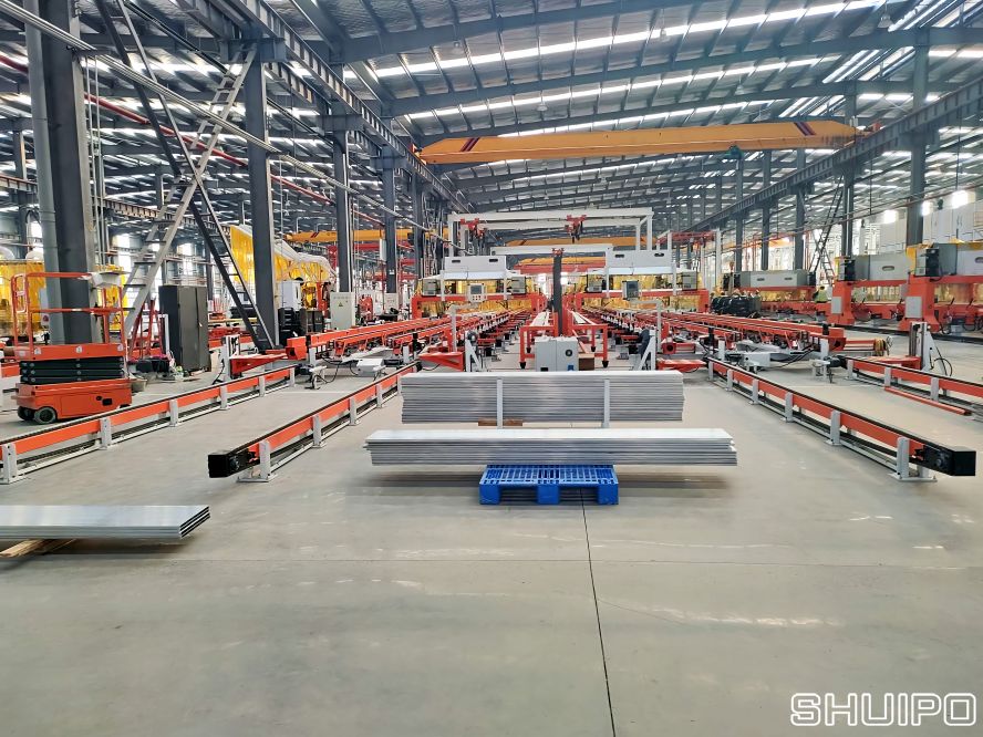 日菱鋁合金廂式車智能生產(chǎn)線 日菱鋁合金廂式車智能生產(chǎn)線